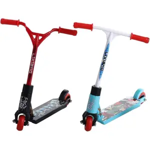 2Pcs Mini Finger Scooter Mini Finger Board Scooter Accessories Tiny Trick Scooter for Party Favors Finger Training Magic Kits Accessories Not Suitable for Children Under 12