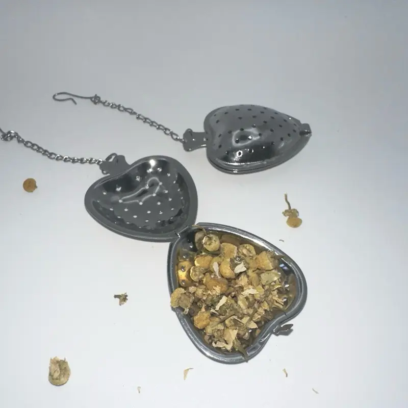Herbal Tea Strainer - Heart-Shaped Design with Chain for Easy Use