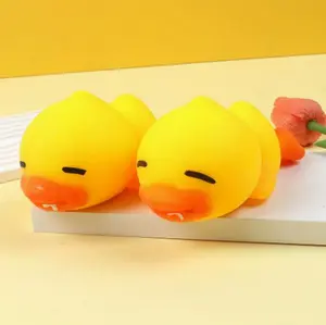 Funny Flat Duck Squishy Toy, Soft TPR Squeeze Fidget Toy, Cute Animal Stress Relief Sensory Desk Toy for Kids & Adults, 1pc