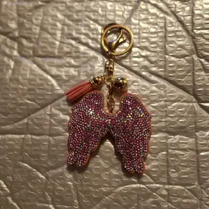Glittery Angel Wings Keychain with Tassel and Gold Chain for Stylish Accessory