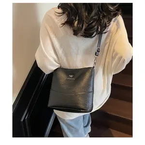 Simple Design Bucket Bags  Vintage Crossbody Bag Fashionable Shoulder Purse with Adjustable Straps Versatility Lightweight Everyday for Women ﻿