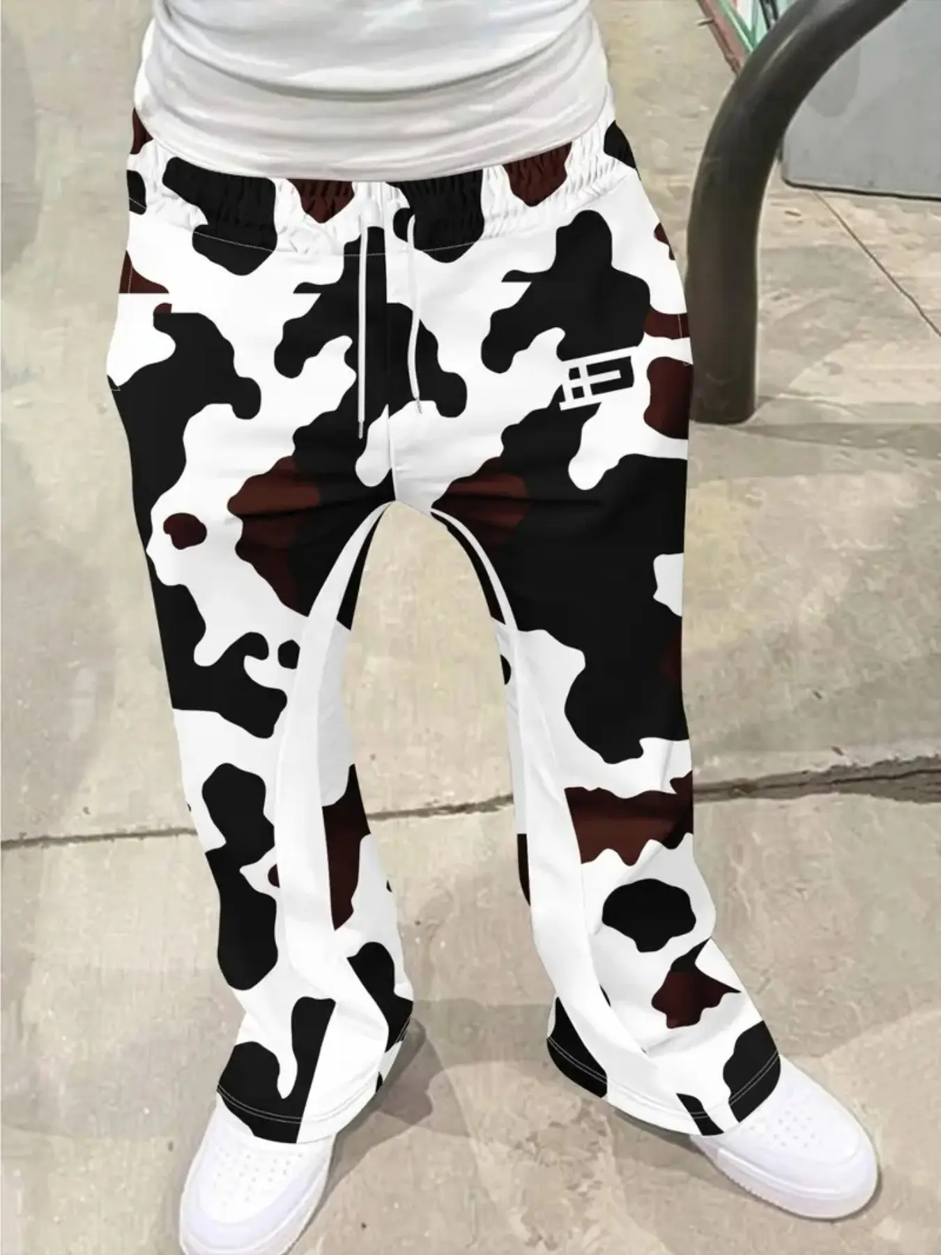 Men's Loose Fit Geometric Print Cow Long Pants, Casual Sporty Streetwear, Hip Hop Vintage Style, All Seasons Fitted Trousers, Casual Comfy Trouser