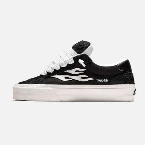 LOGAN PUFF - BLACK