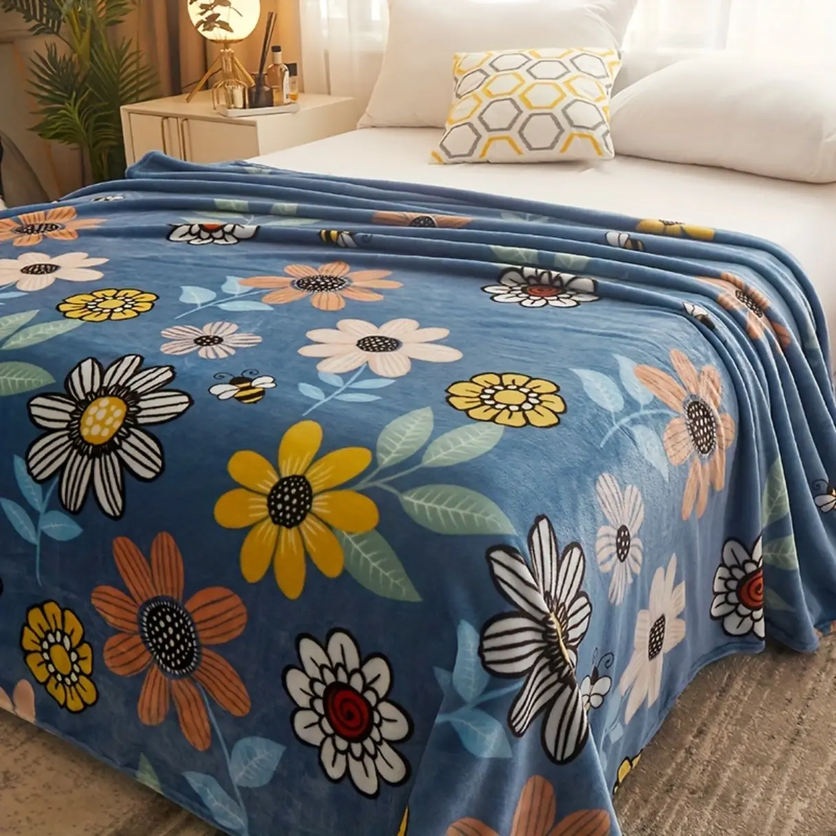A Cozy Floral Blanket That Is Soft And Warm, Suitable for All Seasons, Perfect for Bedrooms, Guest Rooms, Offices, And Car Trips. This Multifunctional Blanket Makes an Ideal Gift And Is Machine Washable  Lightweight, breathable, stain-resistant, and soft