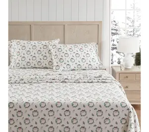 Martha Stewart Wreaths & Mistletoe Flannel Full Sheet Set