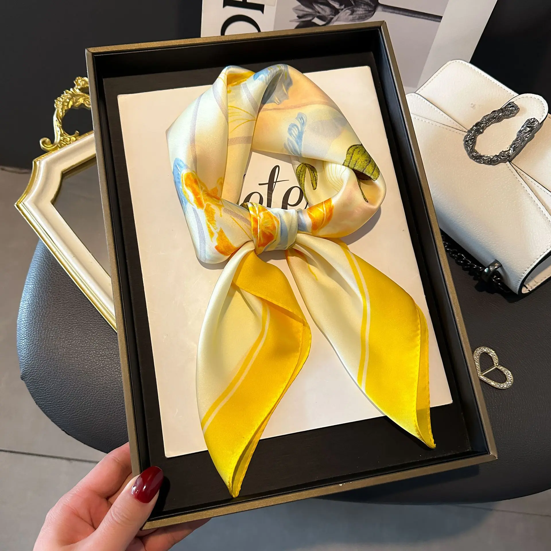 A0482 flower light orange yellow