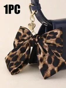 Fashion Leopard Print Bow Keychain with Gold Heart Design, Bag Pendant, Bag Charms, Stylish Backpack Charm, Backpack Decoration, Perfect Gift for Friends and Family