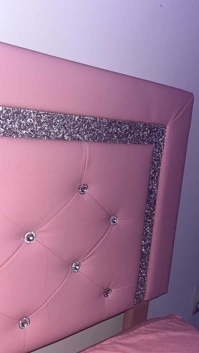 Item: Queen Size Pink