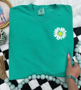 Daisy- Island Green Unisex Comfort Color Graphic Tee