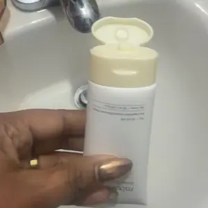 Product Review of [mixsoon Official Store] Bean Sunscreen Duo SPF50 PA+++ (50ml × 2) | Lightweight Hydrating Korean Sunscreen, No White Cast, Daily UV Defense from @**e