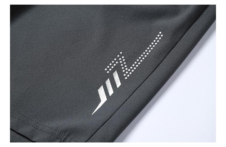 3-pack men’s athletic shorts, summer loose casual knee-length shorts, lightweight and breathable, ice silk quick-dry fabric, with zippered pockets, perfect for everyday workouts, the beach, and outdoor activities Stretch Knit Capri Pants men's