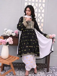 3-PC Embroidered Black & White Printed Dhanak Dress 3-PC Embroidered Black & White Printed Dhanak Dress