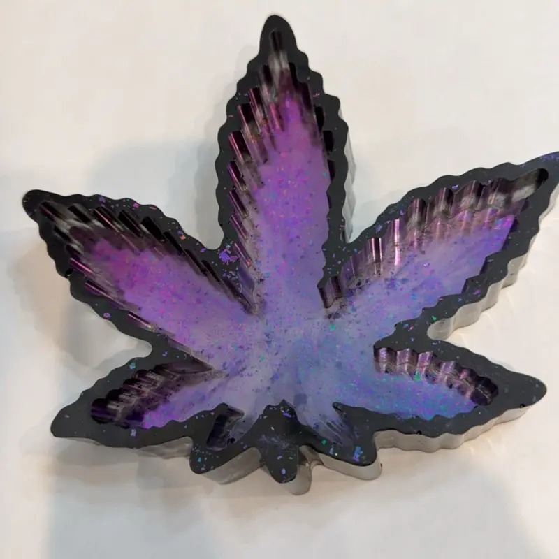 Resin Art Maple Ashtray/Jewlerly Storage-Pink Chameleon