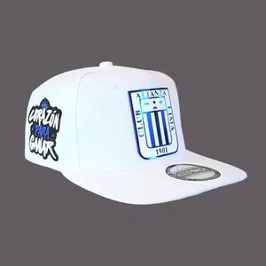 Alianza Lima High-Density 3D Snapback Hat in White with Club Logo and "Corazón para Ganar" Text