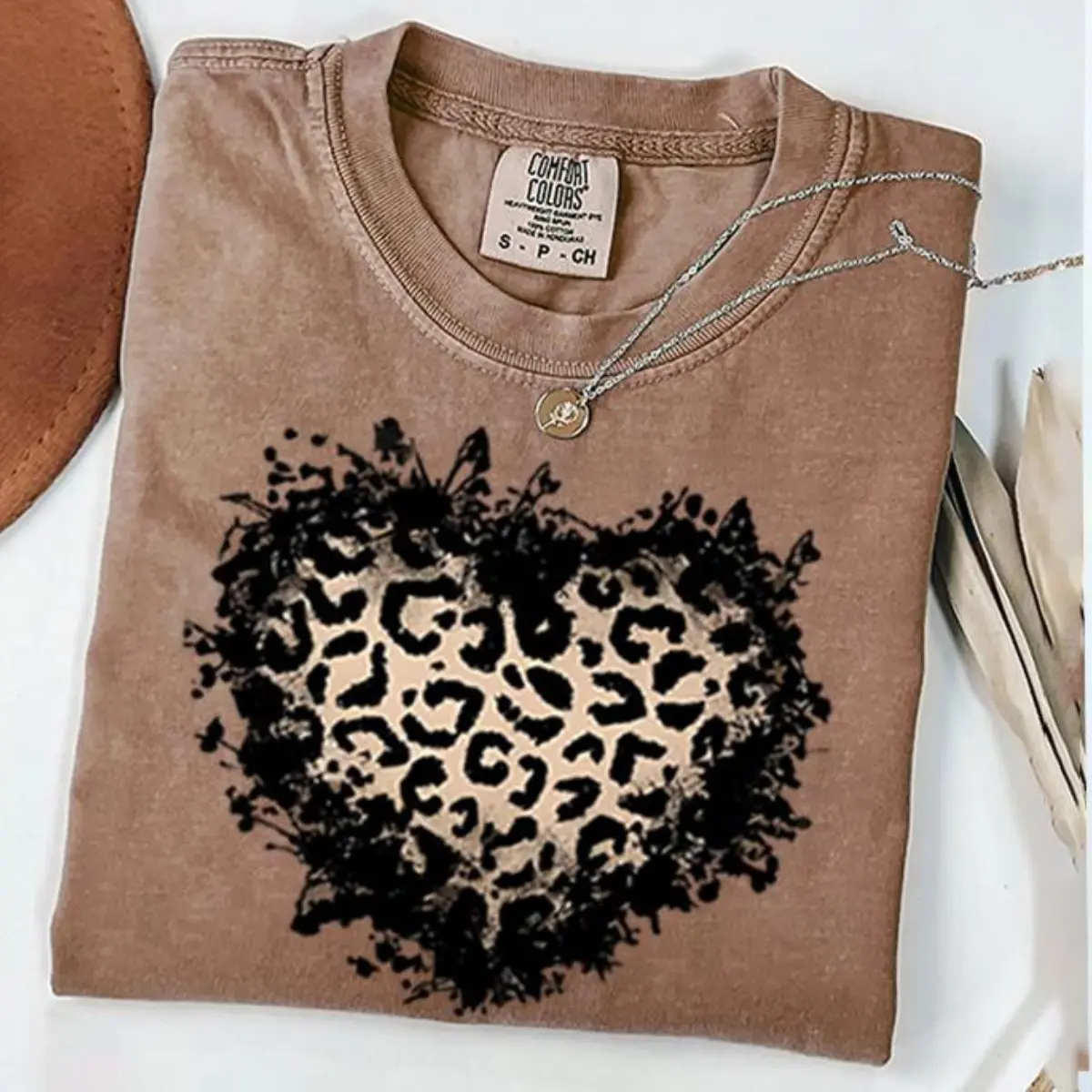 Leopard Print Heart T-Shirt Comfort Colors Brown Tan Mocha Shirt Distressed Cheetah Animal Print Heart Graphic Tee Boho Country Western Top Aesthetic Gift