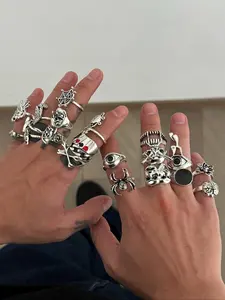 21 Piece Retro Spider Skull Ring Set, Dark Punk Vintage Joint Rings, Dark Aesthetic Rings, Stackable Rings, Holiday Gift, Street Style Charm Jewelry