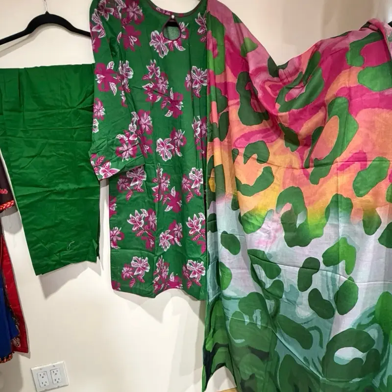 Lawn 3 Piece Perfect For Summer and Casual Wear Pakistani Dress Size Medium 42