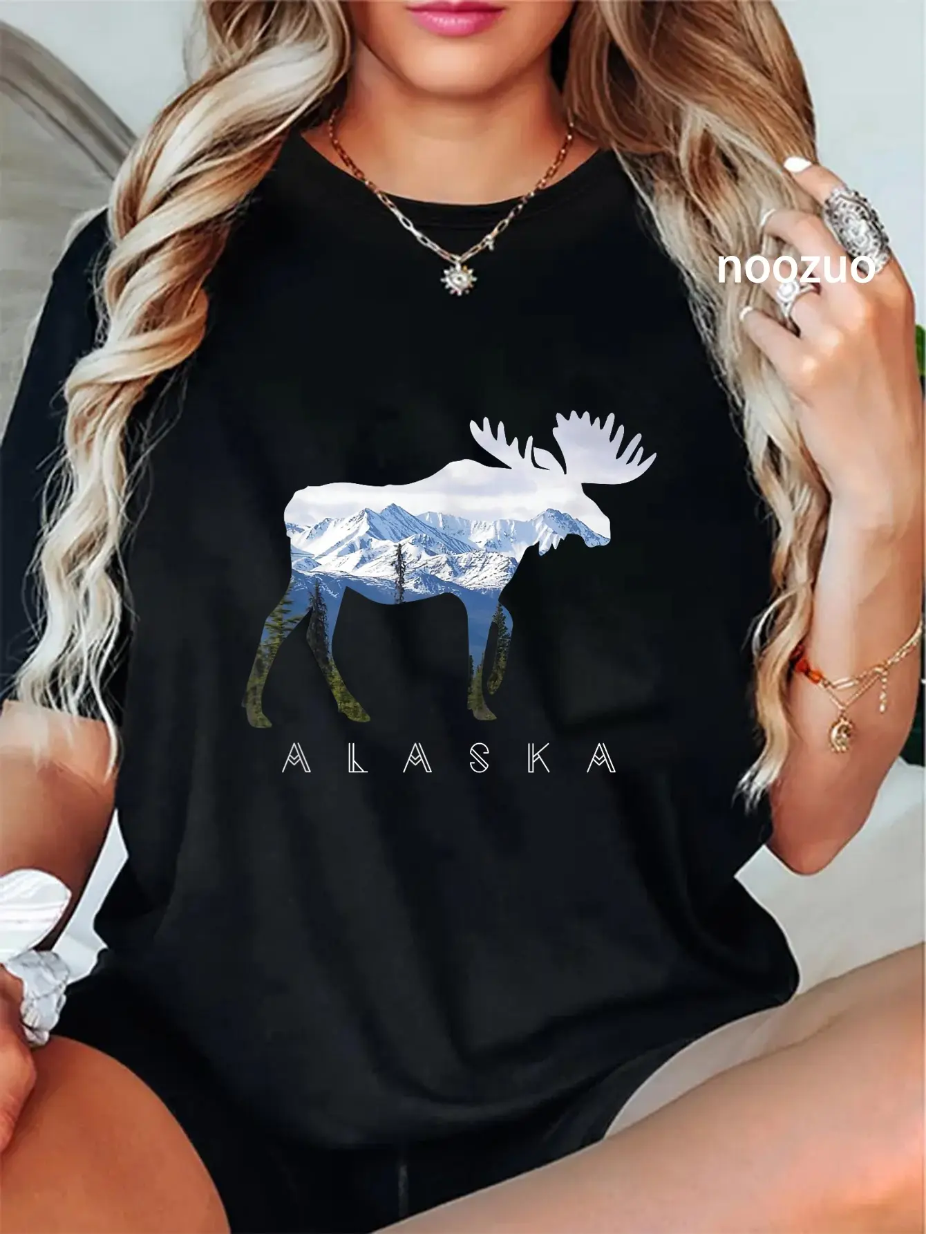 Women's Casual T-Shirt with a Vintage Alaska Moose Graphic, 100% Cotton Short Sleeve Round Neck Top for Everyday Wear, Shortsleeve, Tshirt, Streetwear, Whimsical Look, Moose Motif, Distressed