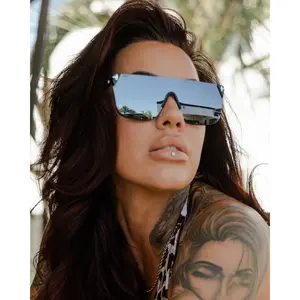 Vega Sunglasses - Black & Chrome