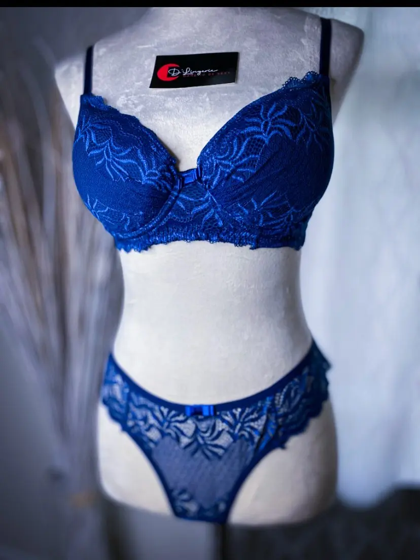 Michelle Set Royal Blue Embroidery Underwired Hard Cup Bra and Panty Set for Women - Comfortable Womenswear Lingerie Elegance