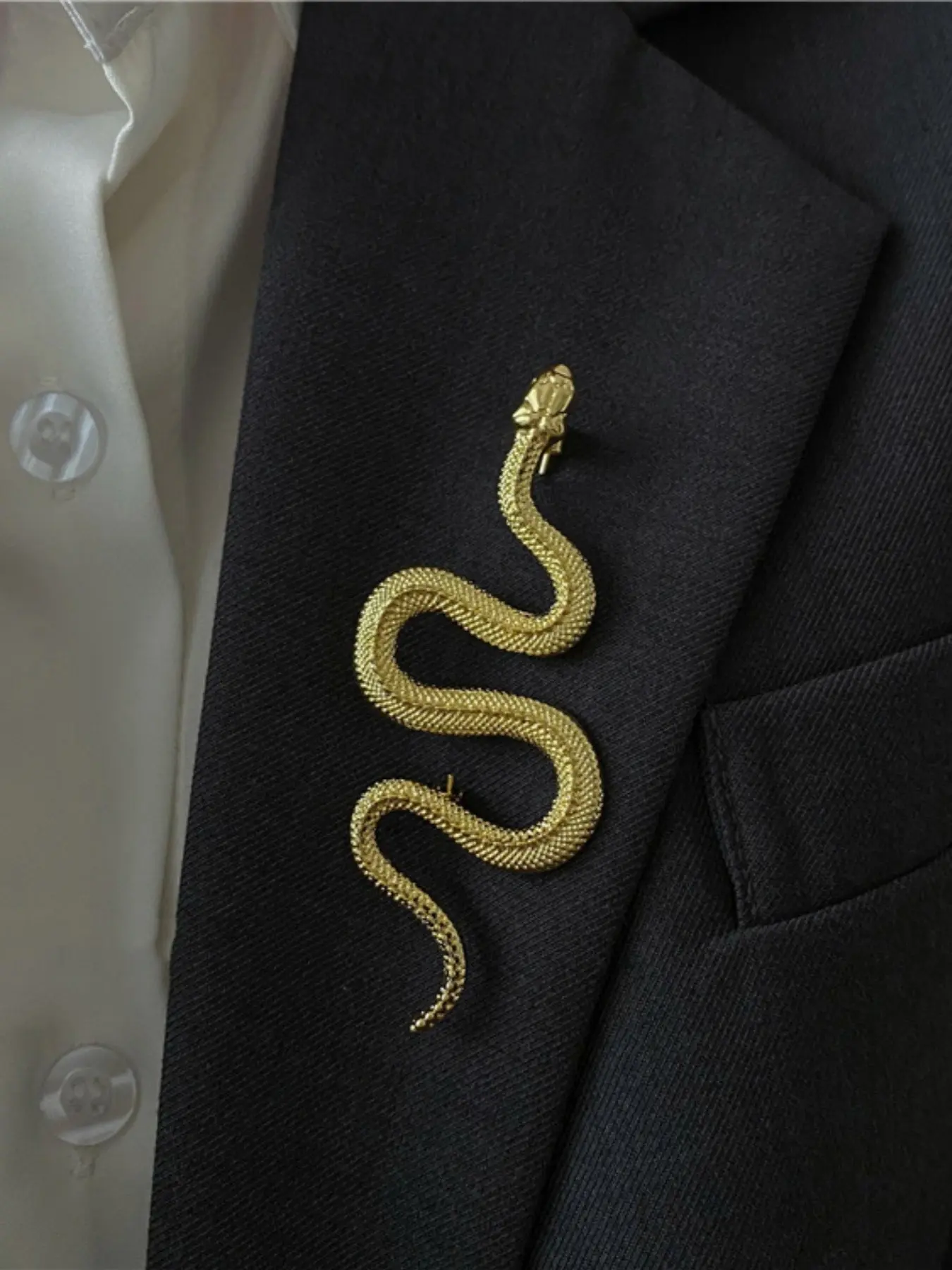 1 creative and personalized zinc alloy snake brooch, elegant women's shopping daily wear style chest accessory