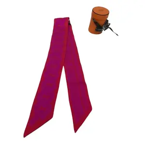 Pre-owned Hermes Silk Twilly Scarf Clic C'est Noue