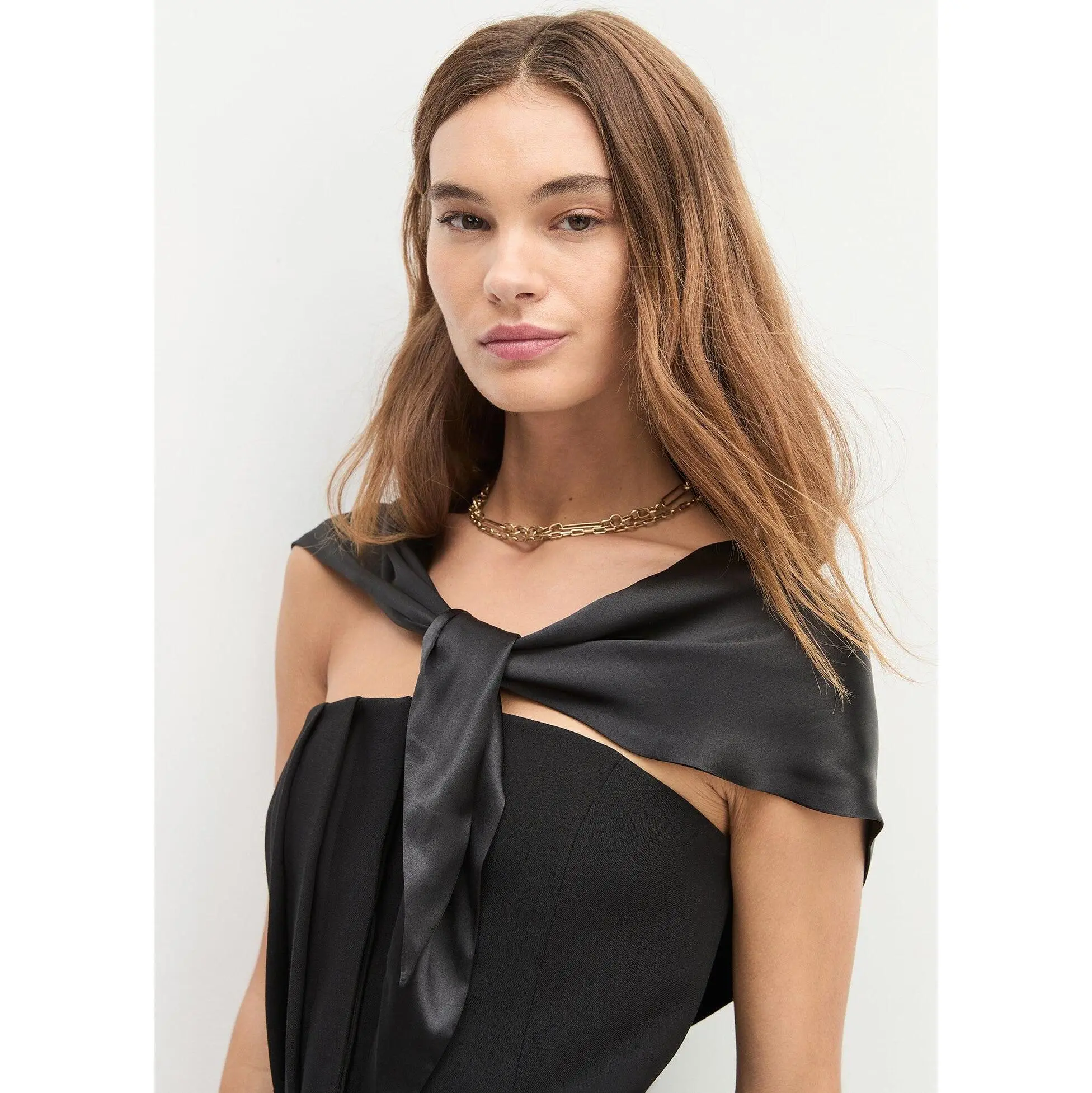 THE SATIN TRIANGLE SCARF