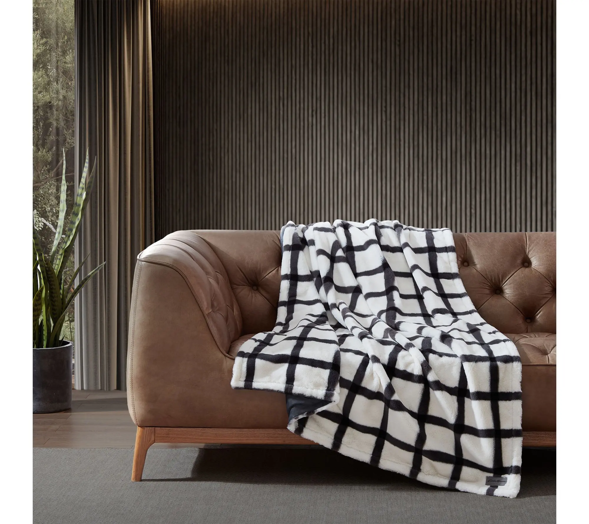 Eddie Bauer Bunkhouse Plaid Dark Grey Faux Fur 50"x60" Throw