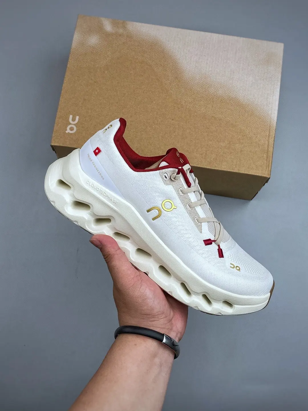 Off White Burgundy Knit Mesh Comfort Trainers, Shock Absorbing Lightweight Outdoor Workout Walking Sneakers