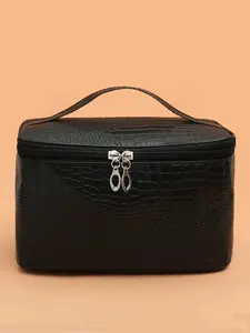 Minimalist Makeup Bag , Travel Essentials
