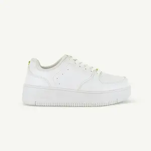 THE METRO: PLATFORM COURT SHOE - WHITE
