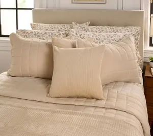 Home Reflections S/2 Ribbed Velvet 18x18 Dec Pillows