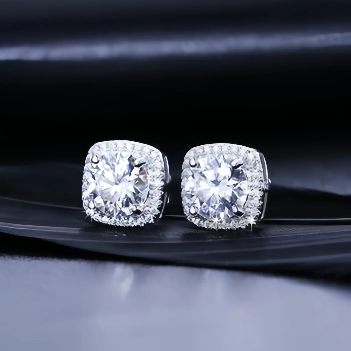 Men's Moissanite Stud Earrings in S925 Sterling Silver, Classic Round Cut VVS1 D Color, Hypoallergenic with Authenticity Certificate, Men's Earrings, Moissanite Silver Silver Earrings