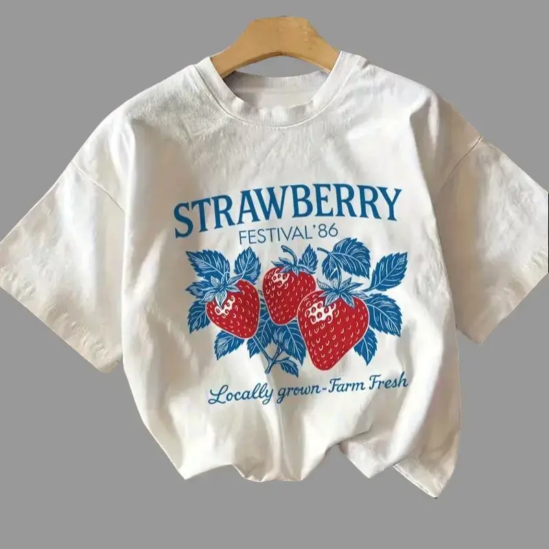 Women's White T-Shirt with 1980s Retro Strawberry Graphic, Casual 100% Cotton Short Sleeve Top for 80s Aesthetic, 1980S Retro Women's T-Shirts