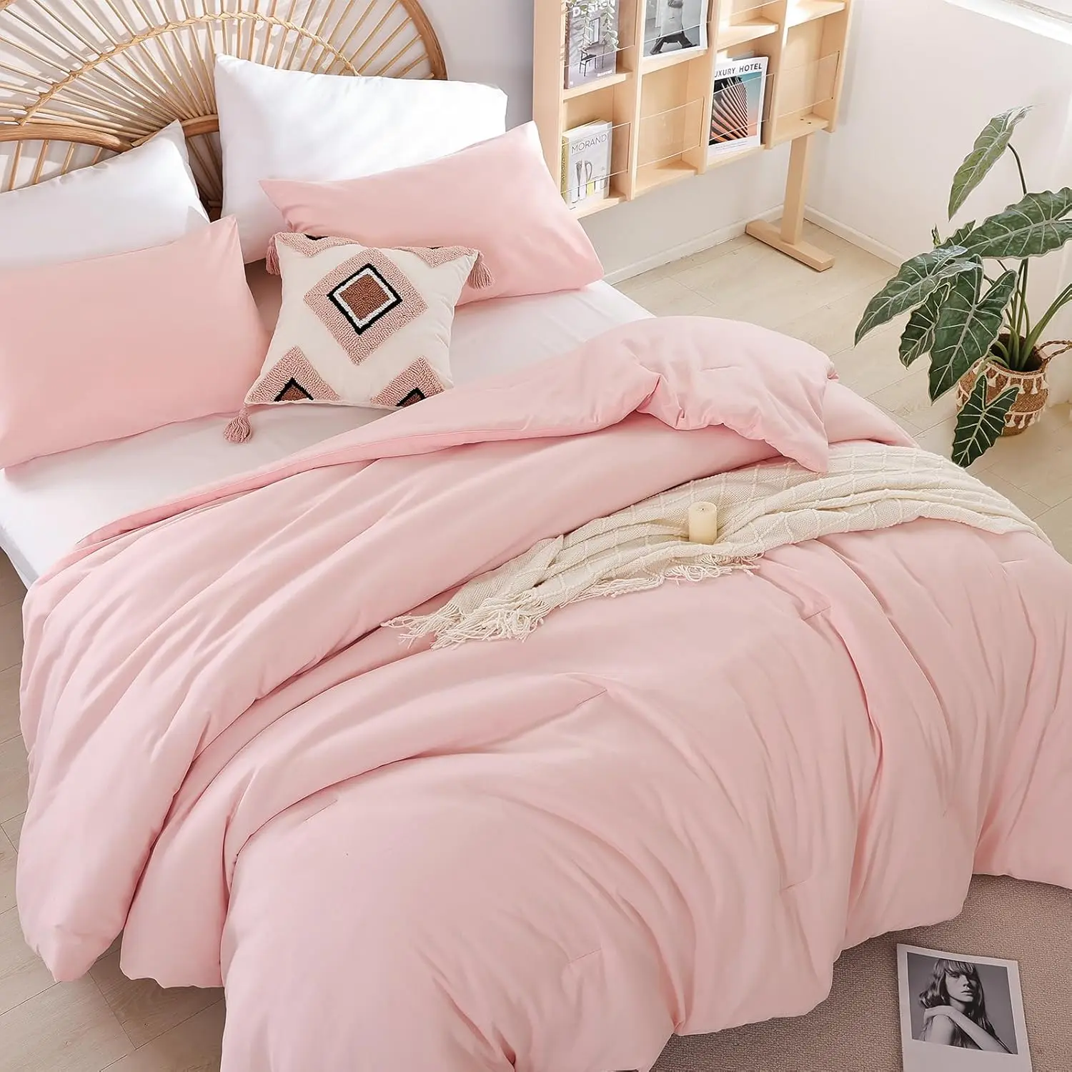 Size Comforter Set Pink Comforter Modern Bedding Comforter Set for All Season Soft Lightweight Microfiber Girls Women Comforter Set (1 Blush Comforter, 2 Pillowcases)