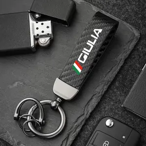 For Alfa Romeo Giulia Carbon Fiber Keychain Set, Premium Auto Key Fob with Screwdriver and Rings, Stylish Accessory for Car Enthusiasts, Lightweight Keychain, Car Key Chains