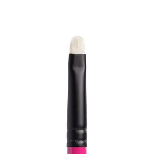 Whats Up Beauty - R111 Small Flat Shader Eyeshadow Brush (No Unit Carton)
