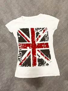 1 Piece Crew Neck Short Sleeve Distressed Union Jack Print T-shirt, Punk Streetwear