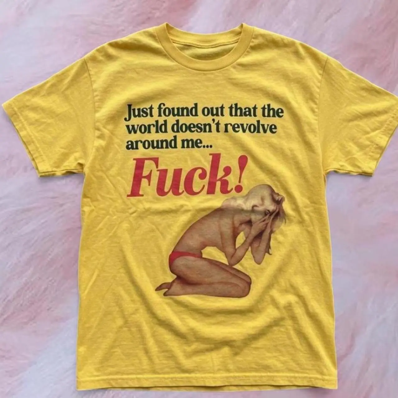 GILDAN Just Found Out The World Doesn't Revolve Around Me Funny Graphic Tee