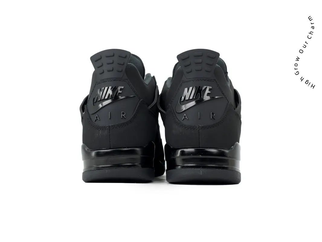 All-black mid-cut street casual shoes, suede retro basketball sneakers, flexible layered cushioned sole, lightweight structured athletic footwear, versatile dark tone trainers ideal for campus life, night outing and minimalist streetwear styling
