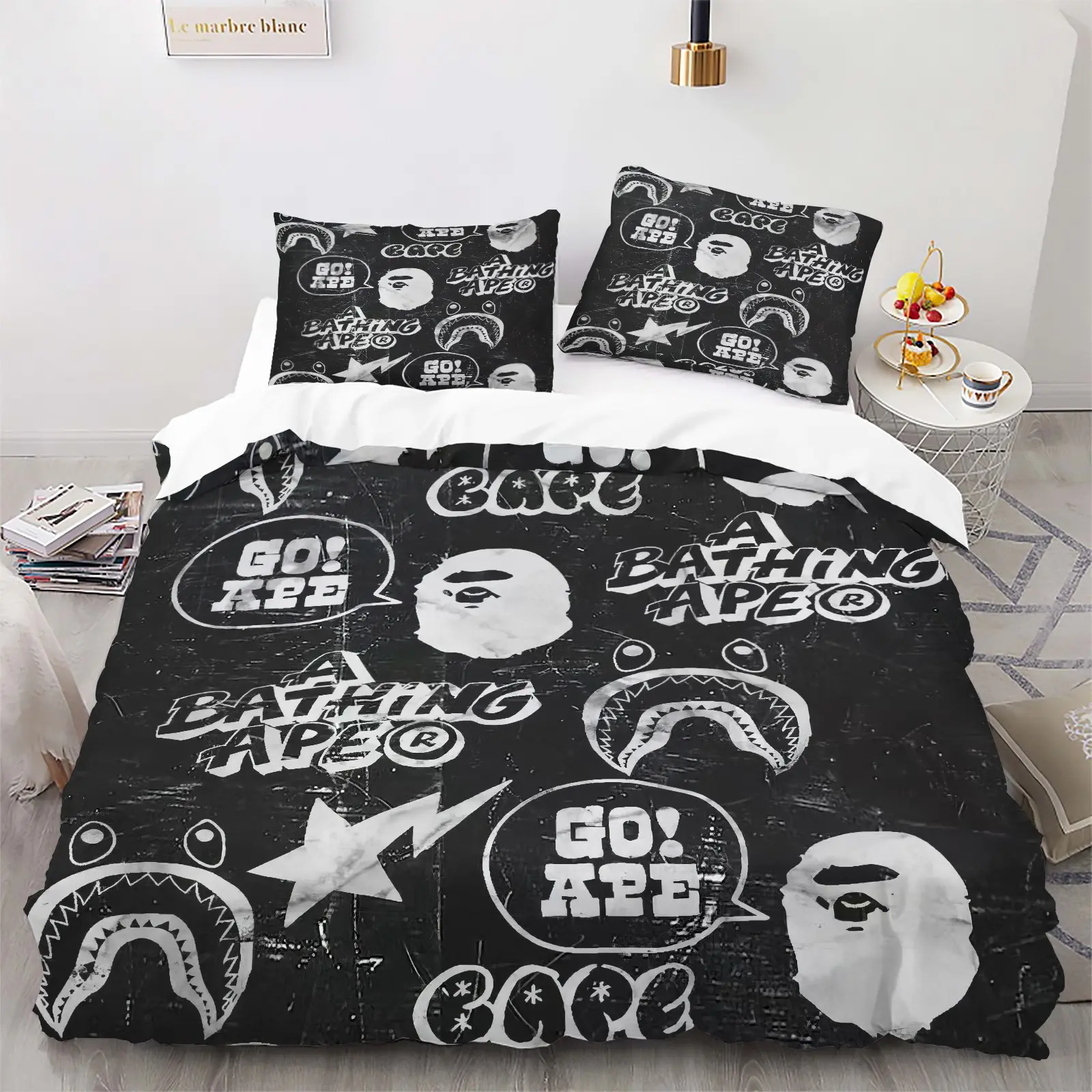 Street Style Graffiti Cartoon Monkey Duvet Cover Set, 1 Duvet Cover and 1-2 Pillowcases, Black Background & Graffiti Ape Head, Soft and Comfortable, Minimalist Trendy Bedroom Decor, Gift for Fans and Trendsetters