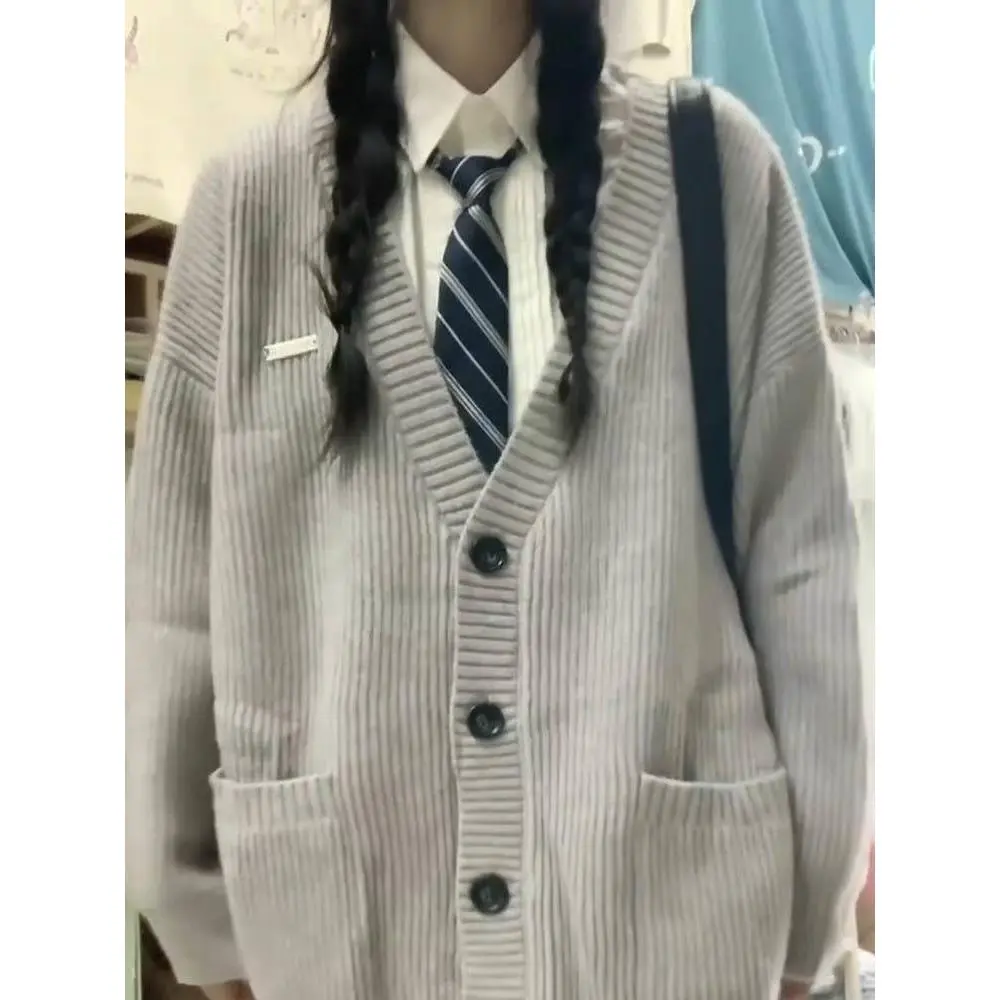 Medium gray with label [uniform 5 button