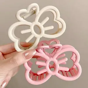 2pc Cat and bow design clawclips