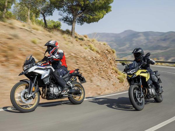 Motorcycle Helmet Bluetooth Headset, 10 Way 2KM Helmet Communication System, Multitasking Audio Motorcycle Intercom, 2 Mics&40mm Speaker (2 Pack)