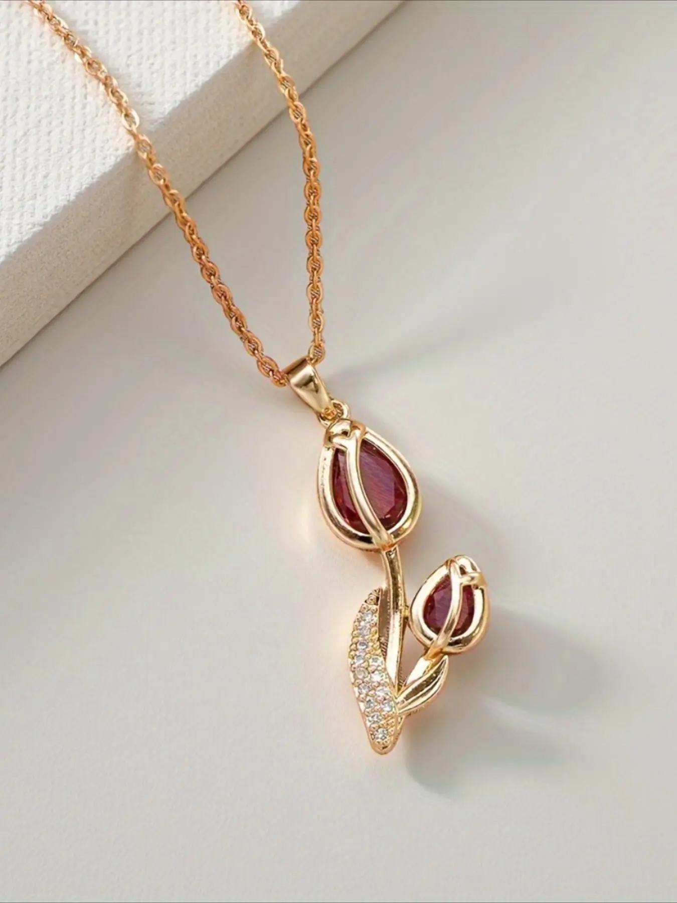 Elegant Tulip Design Pendant Fashion Pendants Necklace with Synthetic Zirconia, Fashion Jewelry for Party, Daily Clothing Decor, Trendy All-match & Exquisite Jewelry for Birthday Gift, Sparkling CZ Necklace, Zirconia Chain Necklaces