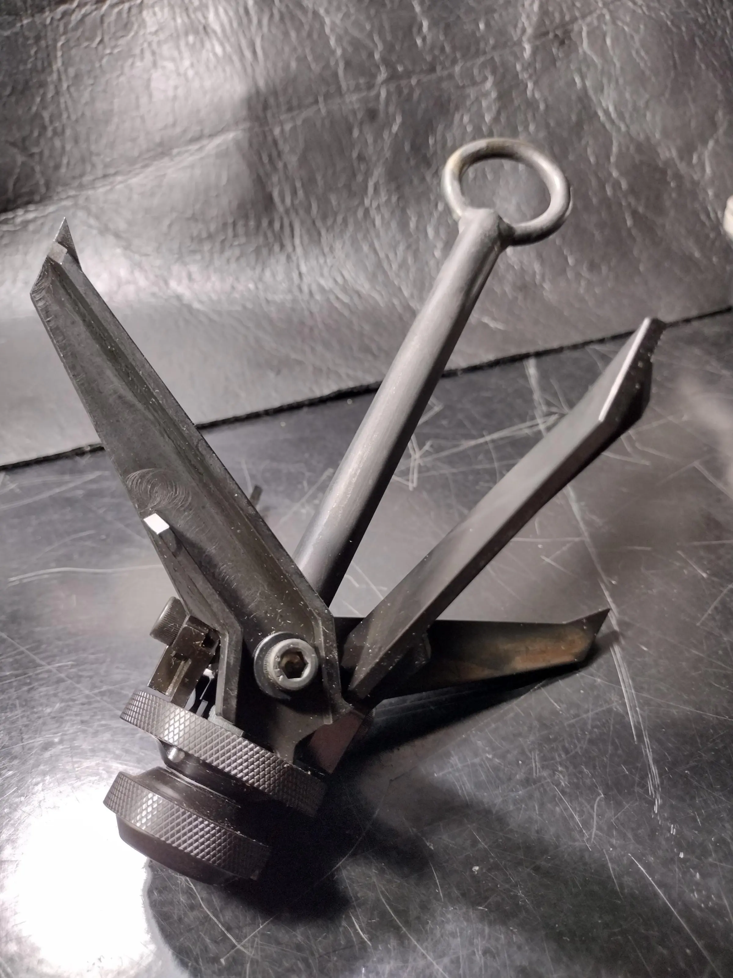 US Military Special Forces Grappling Hook (1,600lbs capacity!) | FREE US Shipping!