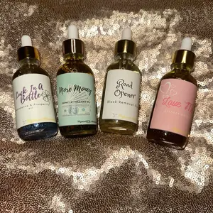 Attraction Oil for Romance, money and luck