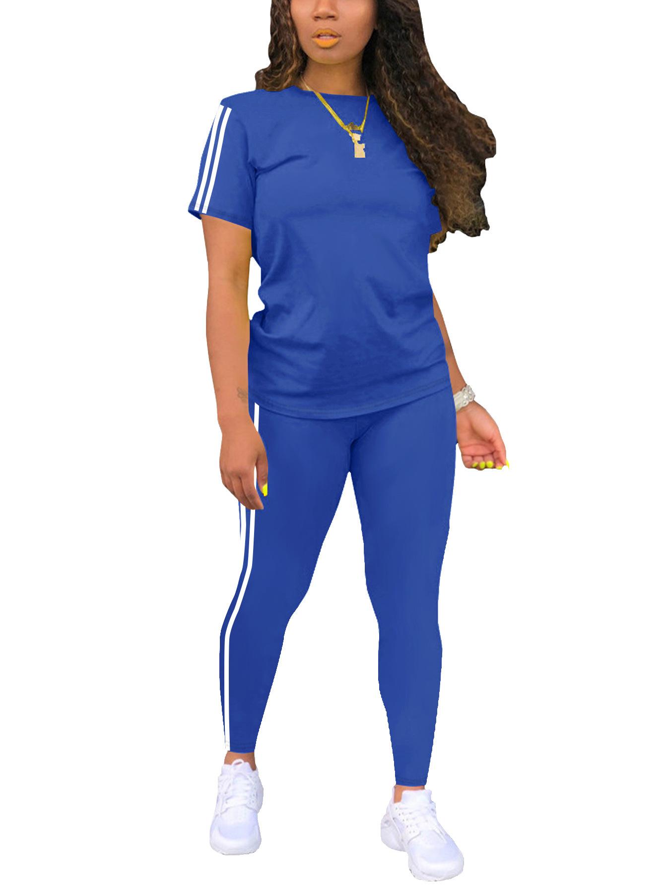 Women’s athletic fitness striped set: short-sleeve top with white side stripes + high-waisted leggings, slim fit that flatters the figure, two-piece set