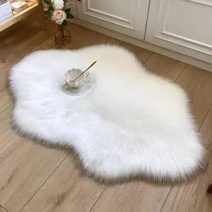 Cloud Shaped Faux Fur Rug, 1 Count Soft Plush Non-slip Floor Mat, Shaggy Area Rug, Soft Fluffy Rug, Decorative Carpet for Living Room Bedroom Kitchen