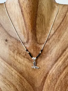 Boot Liquid Silver Necklace - Onyx - Sterling Silver